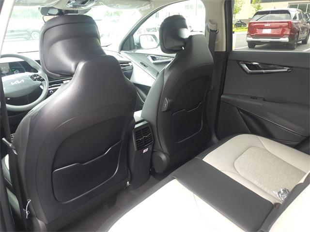 new 2025 Kia Niro car, priced at $35,818