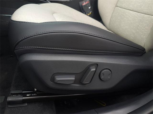 new 2025 Kia Niro car, priced at $35,818