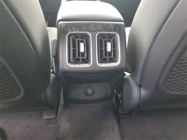 new 2025 Kia Sorento car, priced at $31,949