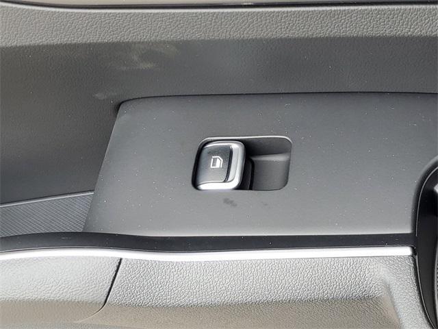 new 2025 Kia Sorento car, priced at $31,949