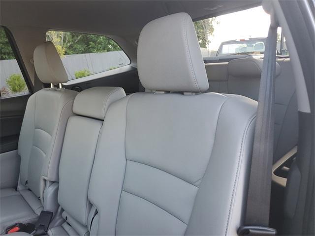 used 2018 Honda Pilot car, priced at $17,524