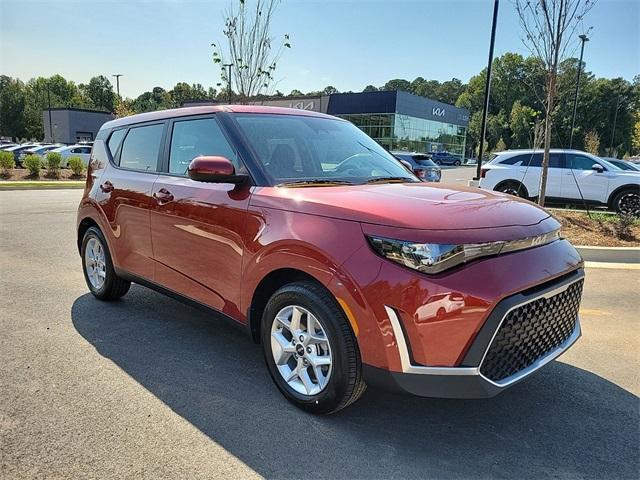 new 2025 Kia Soul car, priced at $21,653