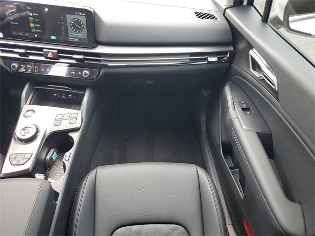 new 2026 Kia Sportage Hybrid car, priced at $34,827