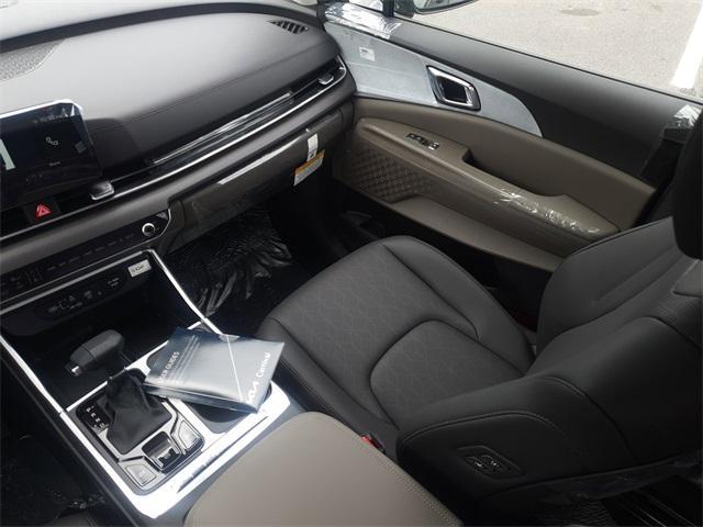new 2025 Kia Carnival car, priced at $41,672