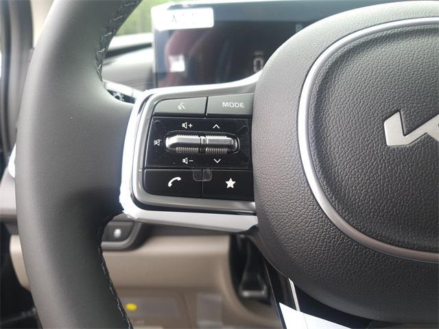 new 2025 Kia Carnival car, priced at $41,672