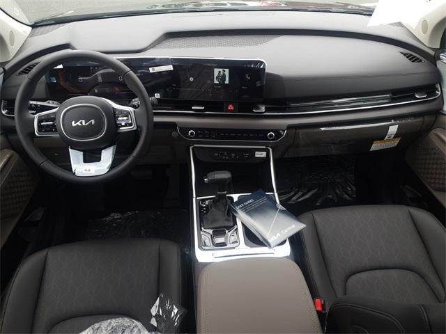 new 2025 Kia Carnival car, priced at $41,672