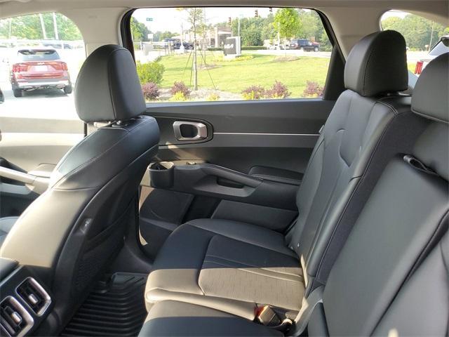 new 2025 Kia Sorento car, priced at $37,166