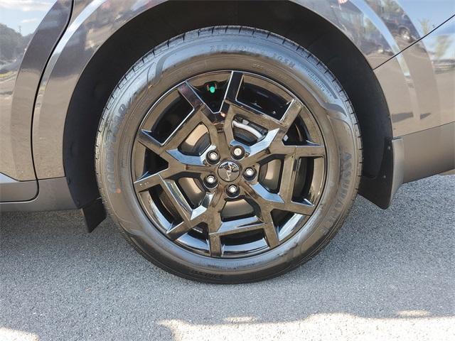 used 2025 Kia Carnival car, priced at $47,091
