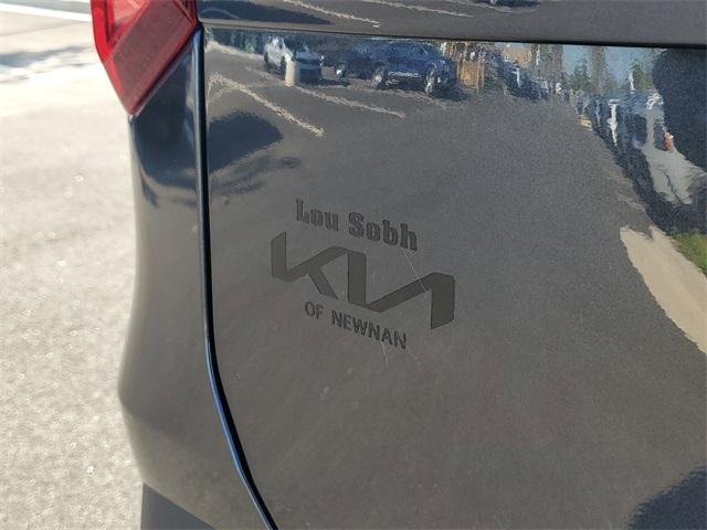 used 2025 Kia Carnival car, priced at $47,091