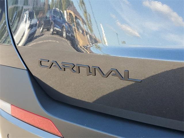used 2025 Kia Carnival car, priced at $47,091