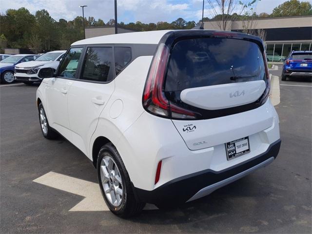 new 2025 Kia Soul car, priced at $22,114