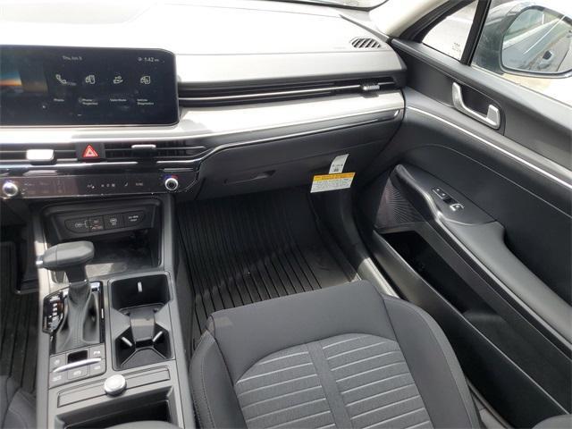 new 2025 Kia K5 car, priced at $27,197