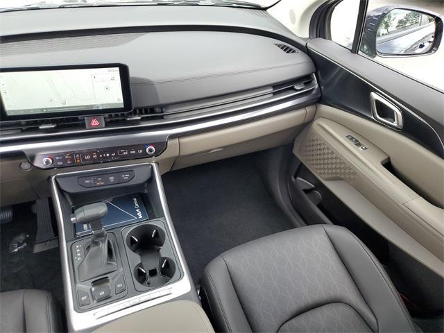 new 2025 Kia Carnival car, priced at $38,223