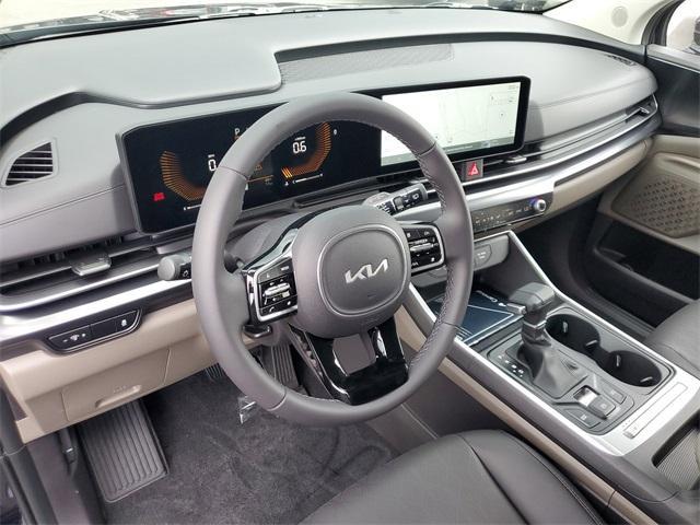 new 2025 Kia Carnival car, priced at $38,223