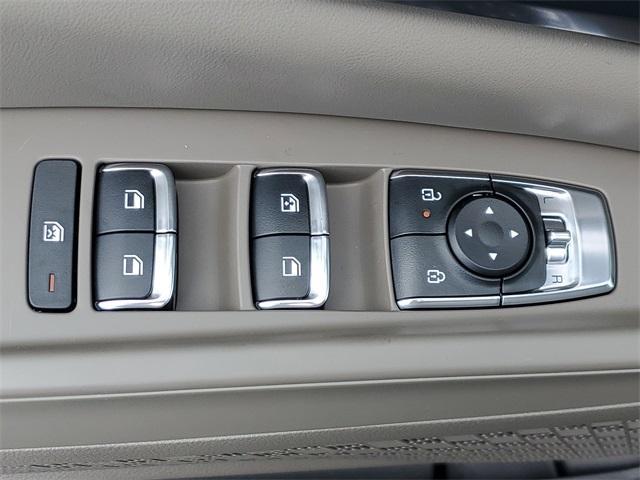 new 2025 Kia Carnival car, priced at $38,223