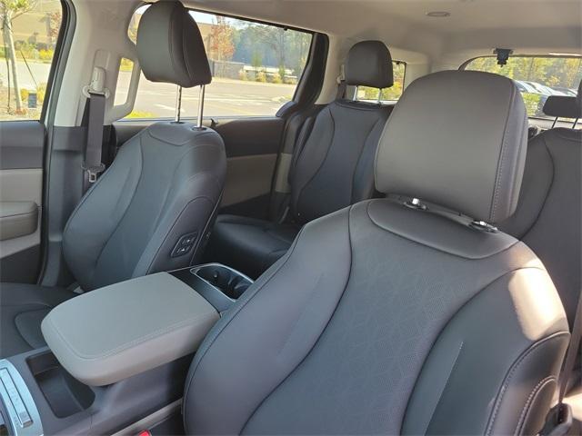 new 2026 Kia Carnival Hybrid car, priced at $44,510