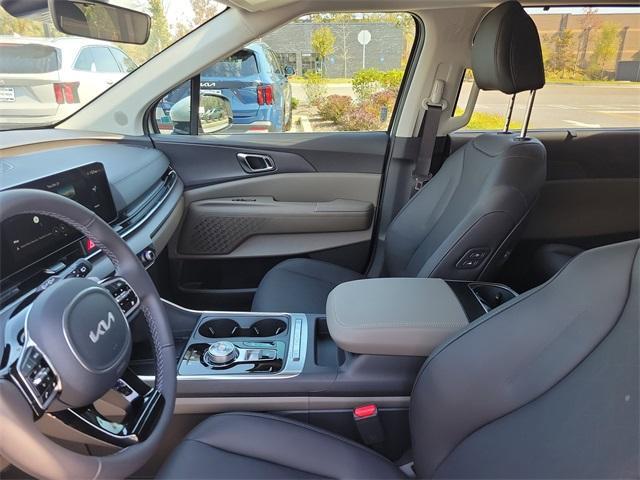 new 2026 Kia Carnival Hybrid car, priced at $44,510