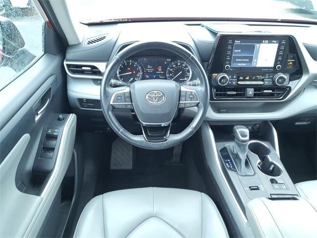 used 2021 Toyota Highlander car, priced at $31,971