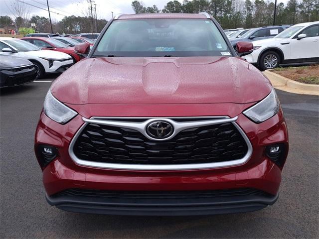 used 2021 Toyota Highlander car, priced at $31,971