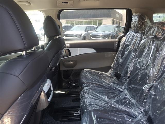 new 2025 Kia Carnival car, priced at $38,475
