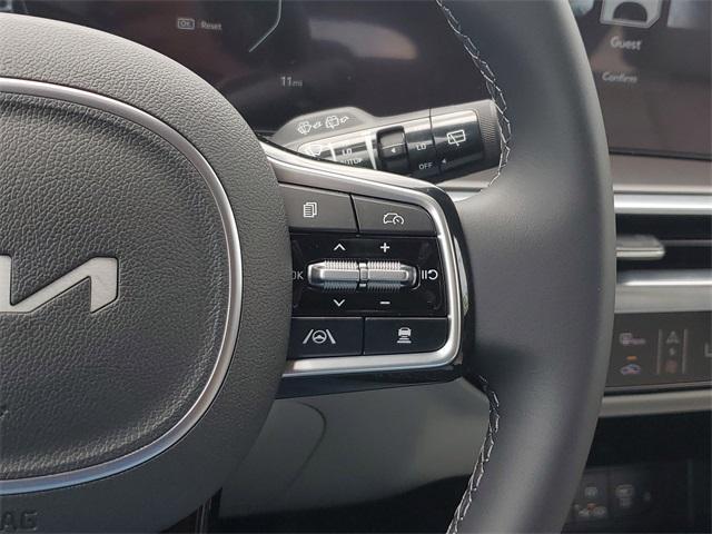 new 2025 Kia Sorento car, priced at $41,634
