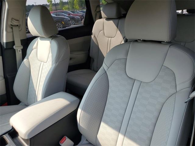 new 2025 Kia Sorento car, priced at $36,300