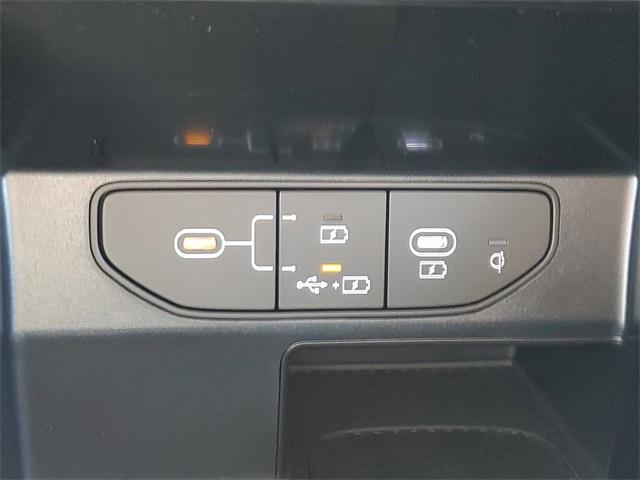 new 2025 Kia Sorento car, priced at $37,493