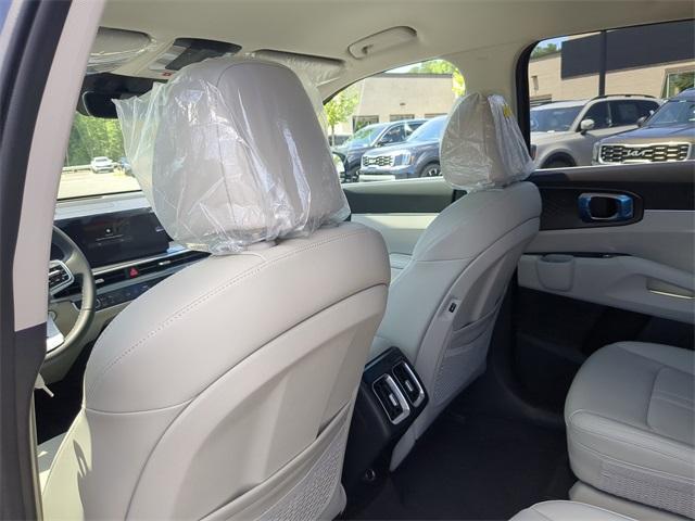 new 2025 Kia Sorento car, priced at $38,477