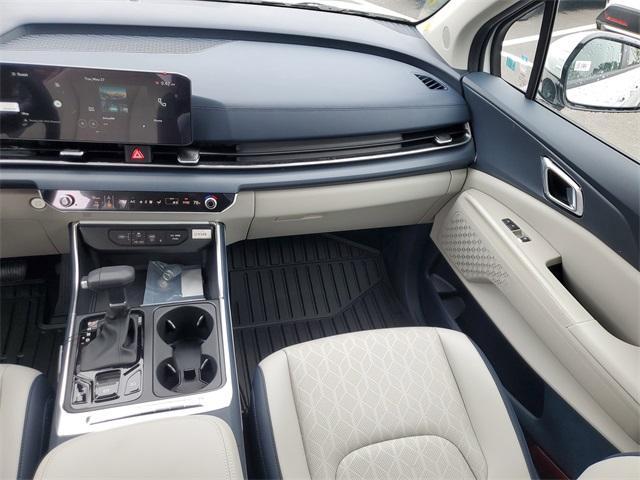 new 2025 Kia Carnival car, priced at $41,035