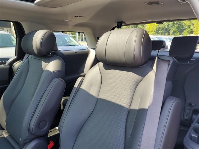 new 2026 Kia Carnival Hybrid car, priced at $54,785