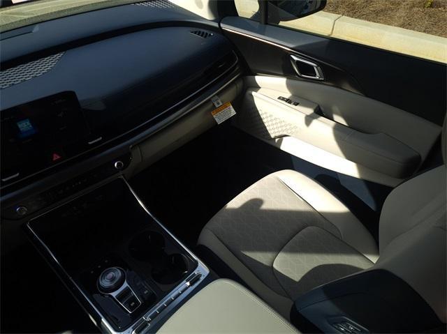 new 2025 Kia Carnival Hybrid car, priced at $49,895