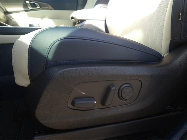 new 2025 Kia Carnival Hybrid car, priced at $49,895