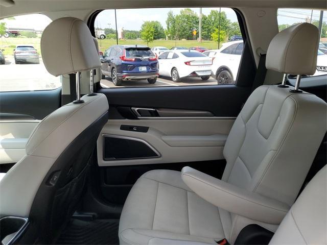used 2024 Kia Telluride car, priced at $35,285