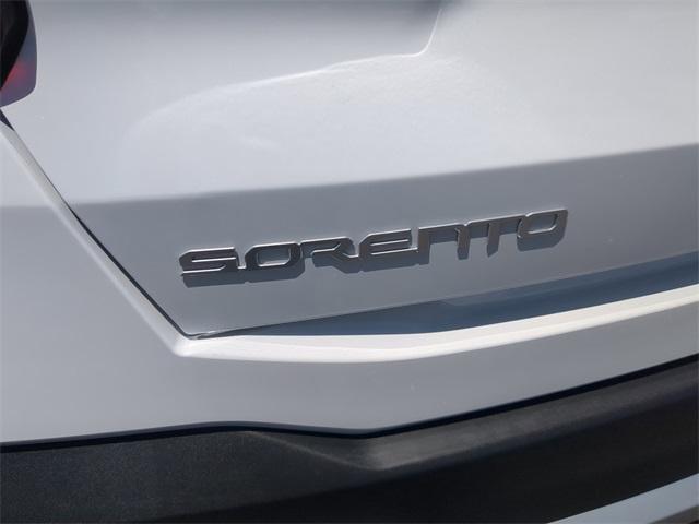 new 2025 Kia Sorento car, priced at $32,760