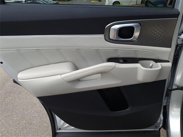 used 2022 Kia Sorento car, priced at $23,059