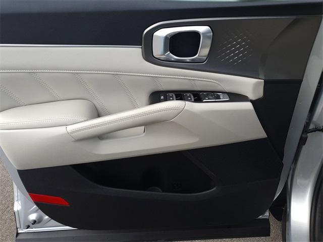 used 2022 Kia Sorento car, priced at $23,059