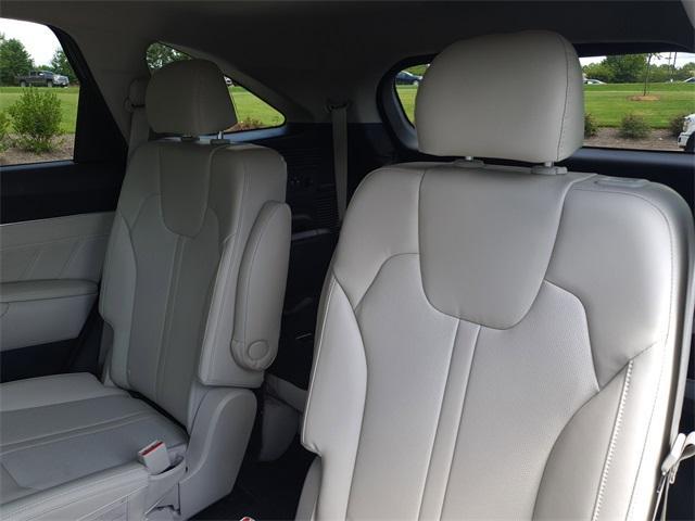 used 2022 Kia Sorento car, priced at $23,059