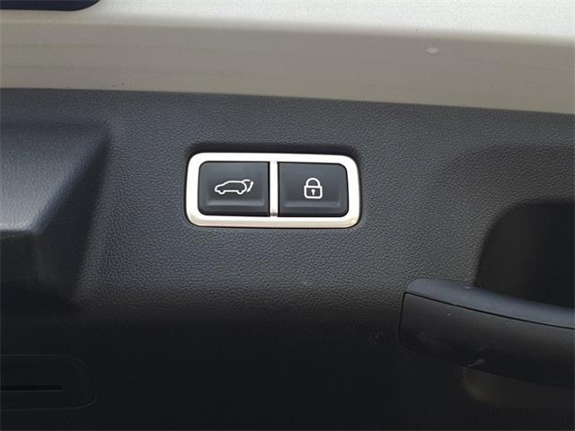 used 2022 Kia Sorento car, priced at $23,059
