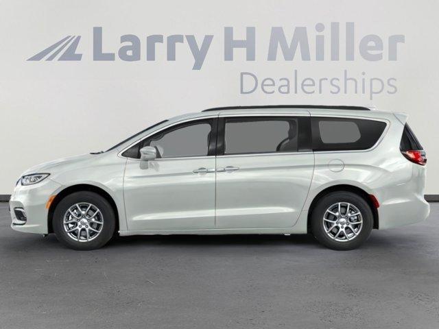 used 2022 Chrysler Pacifica car, priced at $20,628