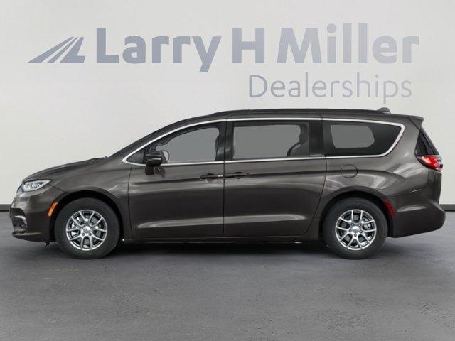 used 2022 Chrysler Pacifica car, priced at $20,628