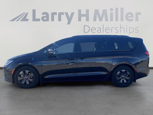 used 2020 Chrysler Pacifica Hybrid car, priced at $20,887