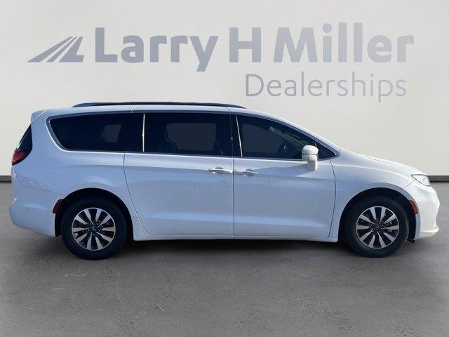 used 2021 Chrysler Pacifica car, priced at $18,772