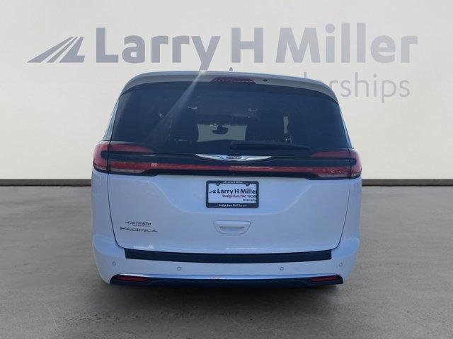 used 2021 Chrysler Pacifica car, priced at $18,772