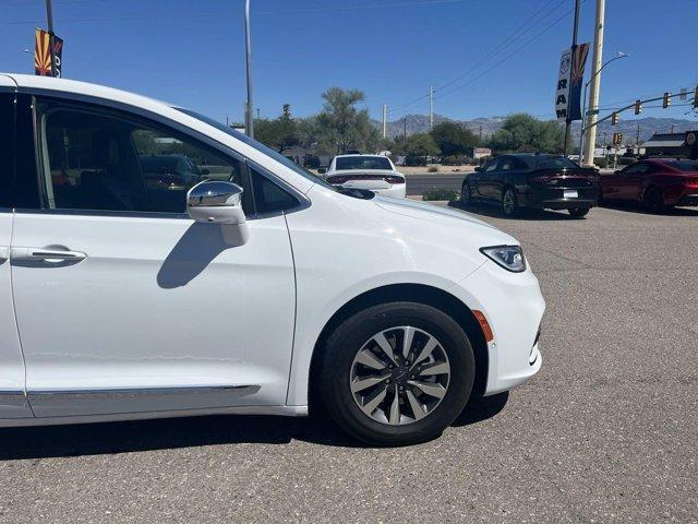 used 2022 Chrysler Pacifica Hybrid car, priced at $28,595