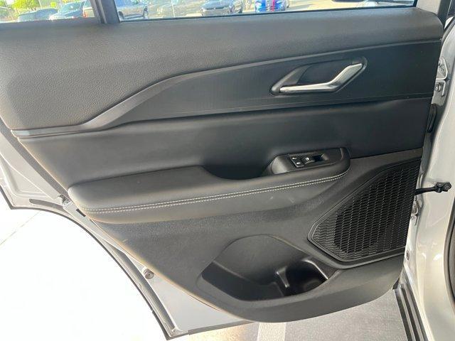 used 2024 Jeep Grand Cherokee car, priced at $32,780