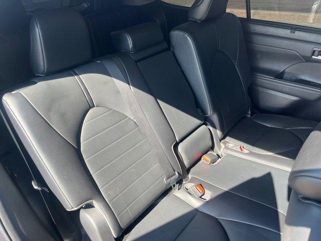 used 2021 Toyota Highlander car, priced at $33,001