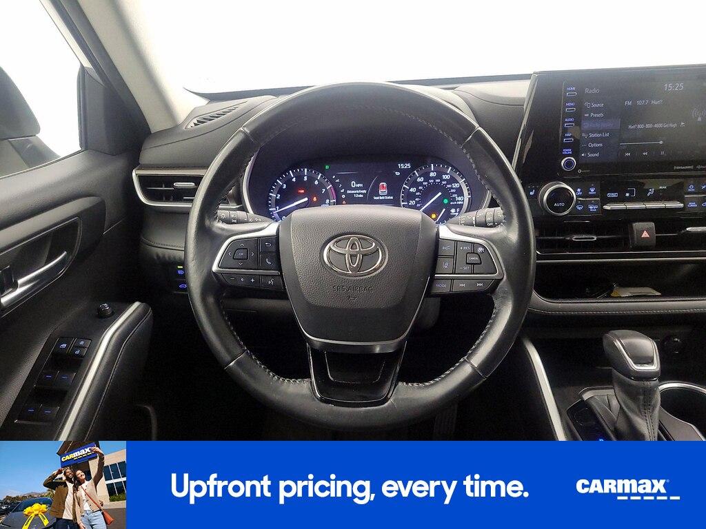 used 2021 Toyota Highlander car, priced at $27,998