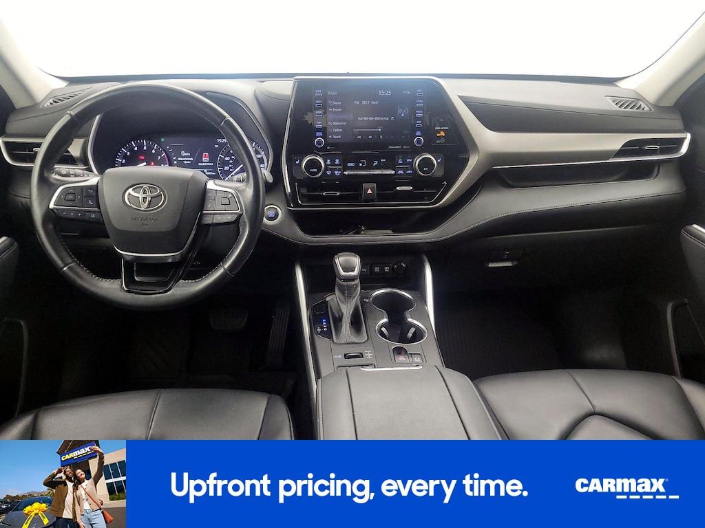 used 2021 Toyota Highlander car, priced at $27,998