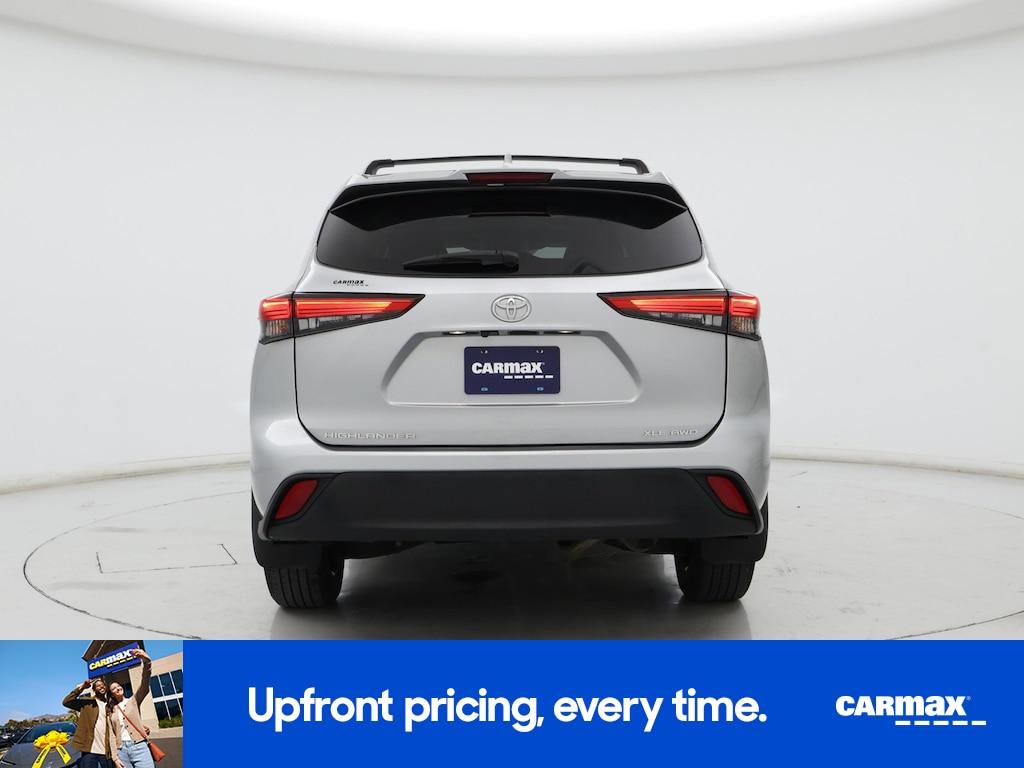 used 2021 Toyota Highlander car, priced at $27,998