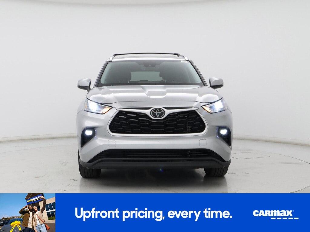 used 2021 Toyota Highlander car, priced at $27,998